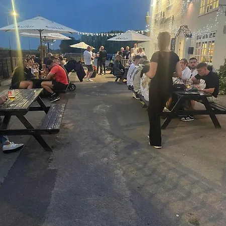 Yarm Rafters Sleep 3 Next To Fox Covert Pub Casa vacanze Kirklevington