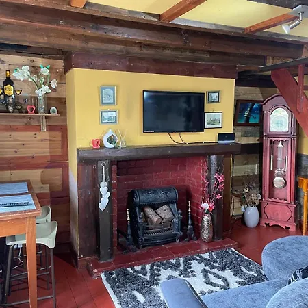 Yarm Rafters Sleep 3 Next To Fox Covert Pub *